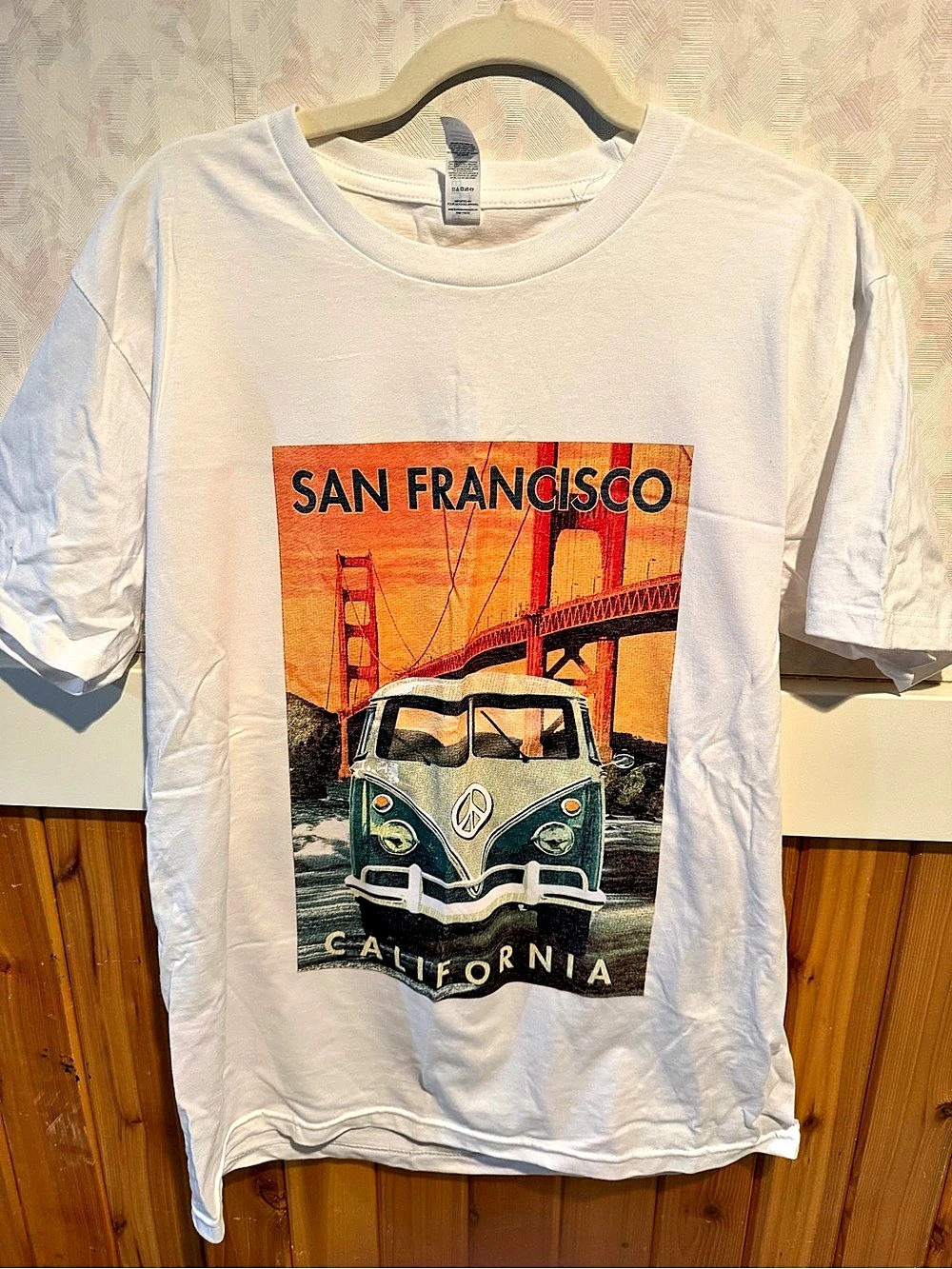 SUNAI Graphic Tee in White & Orange Medium Like New
